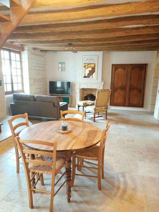 Gite Avec Vue Sur L'Indre Artannes-sur-Indre Екстериор снимка